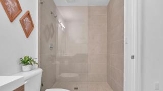 Fast WiFi-Kitchen-Free Parking-Great Location#110 - 7