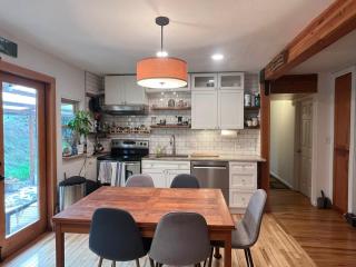 West Seattle 1 BR, 13 minutes to Lumen field - 3
