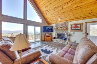 Mountain-View Murphy Cabin with Shared Fire Pit - 8