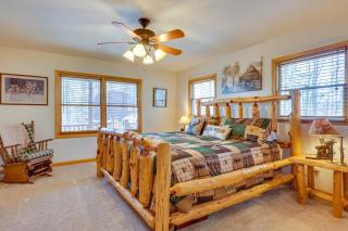 Mountain-View Murphy Cabin with Shared Fire Pit - 2