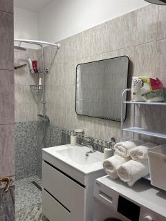 Comfort Stay in the Heart of Tirana - 7