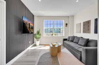Cozy 1BR in the Heart of SoBe Ocean 1 Min Away 305 - 0