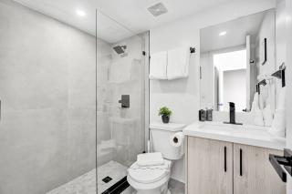 Cozy 1BR in the Heart of SoBe Ocean 1 Min Away 305 - 3