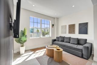 Cozy 1BR in the Heart of SoBe Ocean 1 Min Away 305 - 1