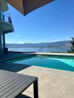 Lakeview Bed and Breakfast - 0