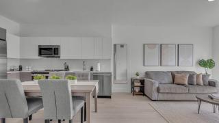 Fast WiFi-Free Parking Spot-Kitchen Amenities #310 - 1