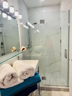 Lakeview Bed and Breakfast - 9