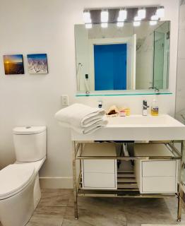 Lakeview Bed and Breakfast - 5