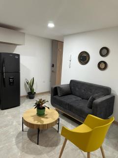 Apartamento bonito, céntrico y cerca de la estación de metro - 3