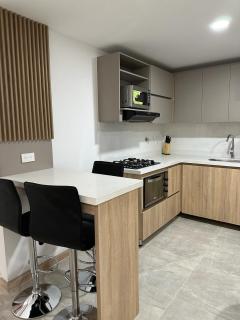 Apartamento bonito, céntrico y cerca de la estación de metro - 2