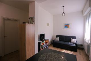 Dafni Nuovo appartamento accogliente funzionale in centro paese - 0