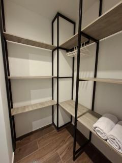 Apartasuits Shanty - 1