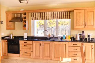 4 Bedroom House By Travel Lets Self Catering Accommodation Rossnowlagh Near Beach - 3