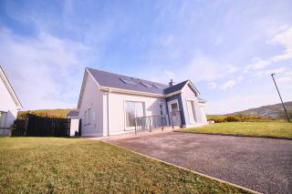 4 Bedroom House By Travel Lets Self Catering Accommodation Rossnowlagh Near Beach - 1