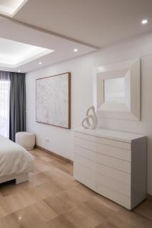 Luxury Urban Oasis with Sea View - 1
