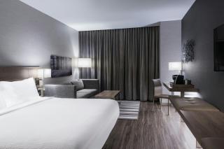 AC Hotel by Marriott Boston North - 9