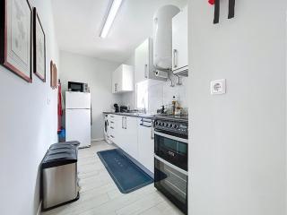 Bays Secrets Apartment by Atlantic Holiday - 5