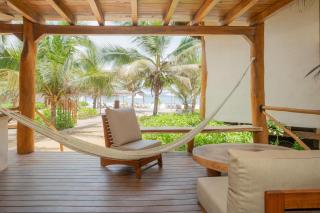 Mangle Rojo Palafitos - 1