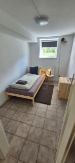 Team Apartment -Worker- 5 x Einzelzimmer -WIFI - Free Parking - 8