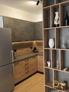 Skyline Apartment - by Golden Key - 4