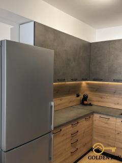 Skyline Apartment - by Golden Key - 9