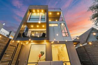 Luxury Home with Heated Pool Hot Tub Sauna and EV - 2