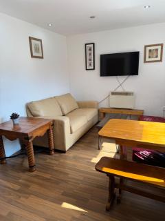 Modern, Quiet, Sleeps 10, Parking, Anfield, Beatles, Liverpool - 2