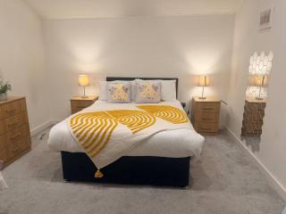 Contractor Friendly 2BR Weekly, Monthly - 5