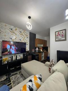 Royal Suburbs by Tsavo - 3