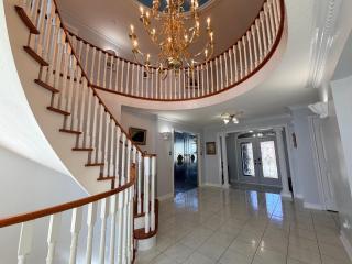 Superb in the suburbs - 6