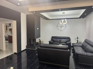 2 Minutes Walk from the Center, New, Modern,Family - 9