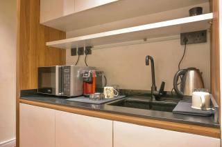 Executive Suite - Private Entry - 6