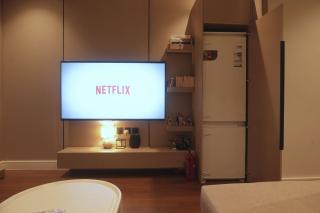 Executive Suite - Private Entry - 8