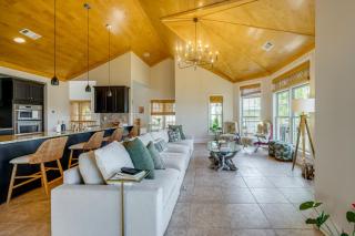 Smith Lake Luxe Retreat | Pool, Coffee & Cocktails - 3