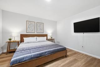 Pittsburgh Millvale C Spacious and Cozy Private Bedroom with Shared Bathroom - 9