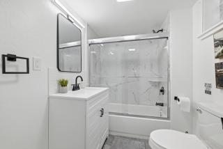 Pittsburgh Millvale D Cozy and Unique Private Bedroom with Shared Bathroom - 4