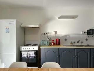 Wellesley Mountain View Getaway near City - 4