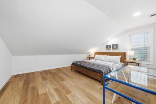 Pittsburgh Millvale E Modern and Quiet Private Bedroom with Shared Bathroom - 0
