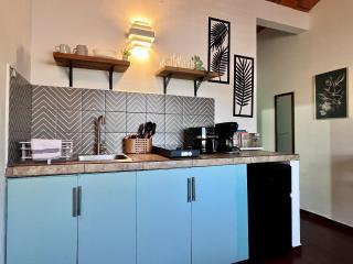 Le Colibri - 1 min Beach - Pool - Cozy & AC - 8