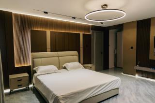 Premium Roman Ridge 2BR - Secure, Central & Modern - 4