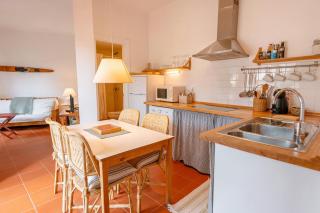 ApartmentsTamariu5 Cozy Retreat with Terrace - 3