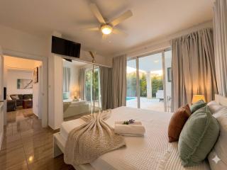 Cozy 2BR Villa in Ocean Village - 8