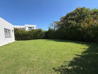 Cozy 2BR Villa in Ocean Village - 2