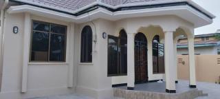 Big, modern family house near city center - 8