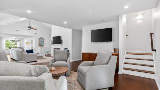 Wisteria by AvantStay Renovated Hilton Head Retreat • Pool Outdoor Kitchen Near Beach - 2