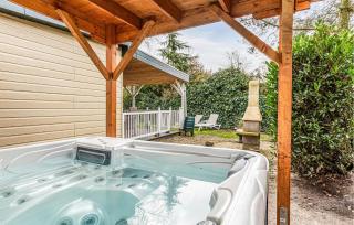 2 Bedroom Beautiful Home In Erm - 8