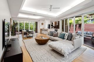Modern airy duplex steps to River heated pool - 6