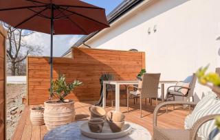 2 Bedroom Nice Apartment In Glemmingebro - 2
