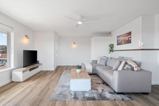 Exec Luxe & River Views - 8