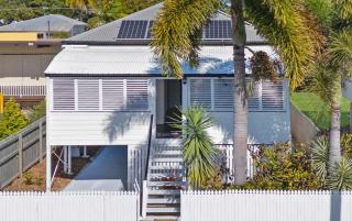 Townsville Family Home - Pets Welcome w Yard - 0